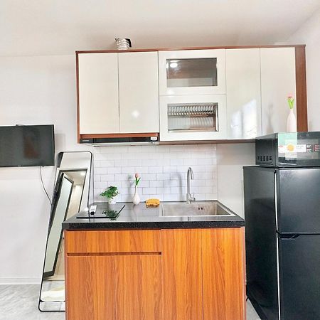 Modern & Comfy Apartment Hanoi Exterior photo