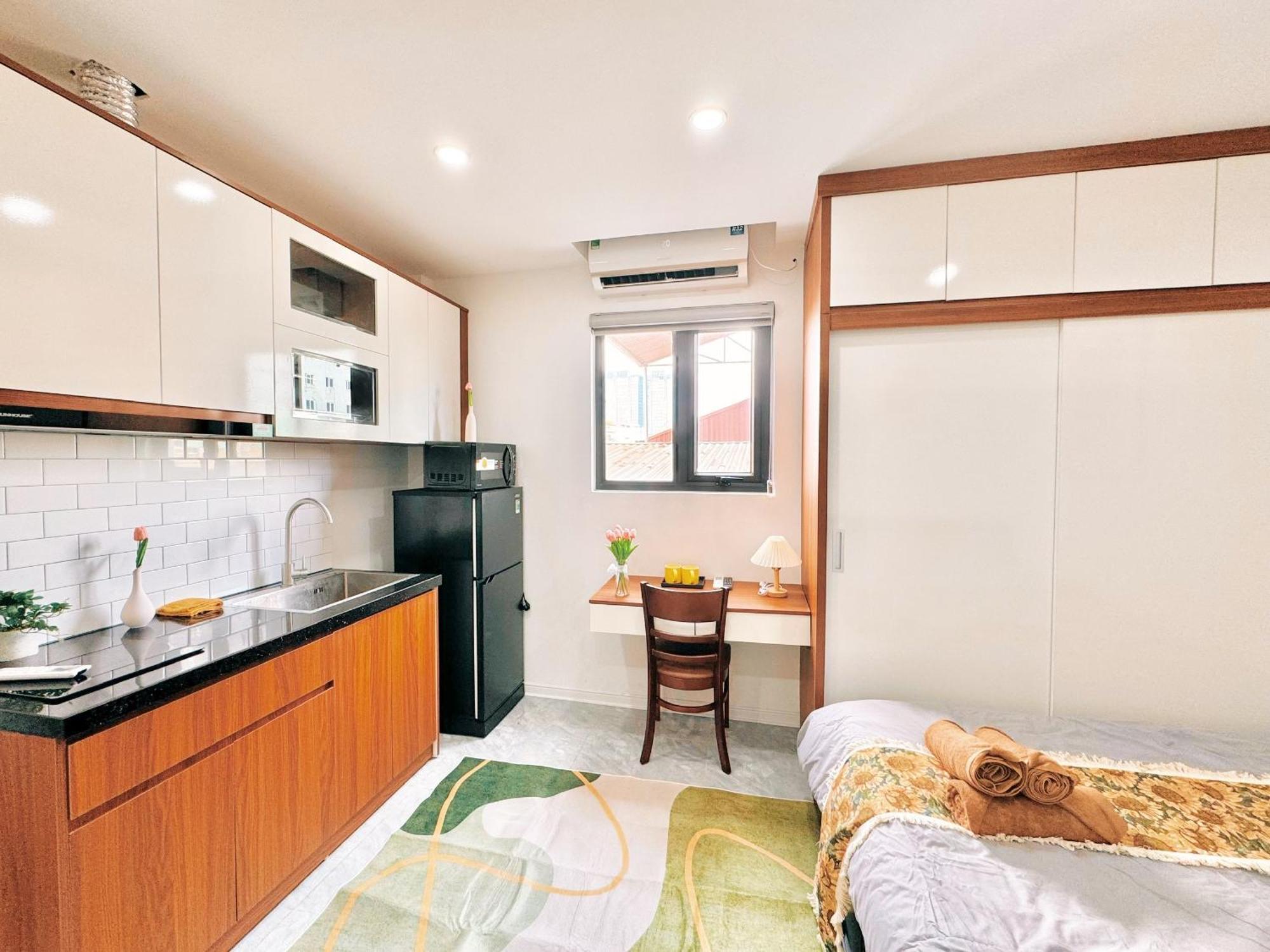 Modern & Comfy Apartment Hanoi Exterior photo
