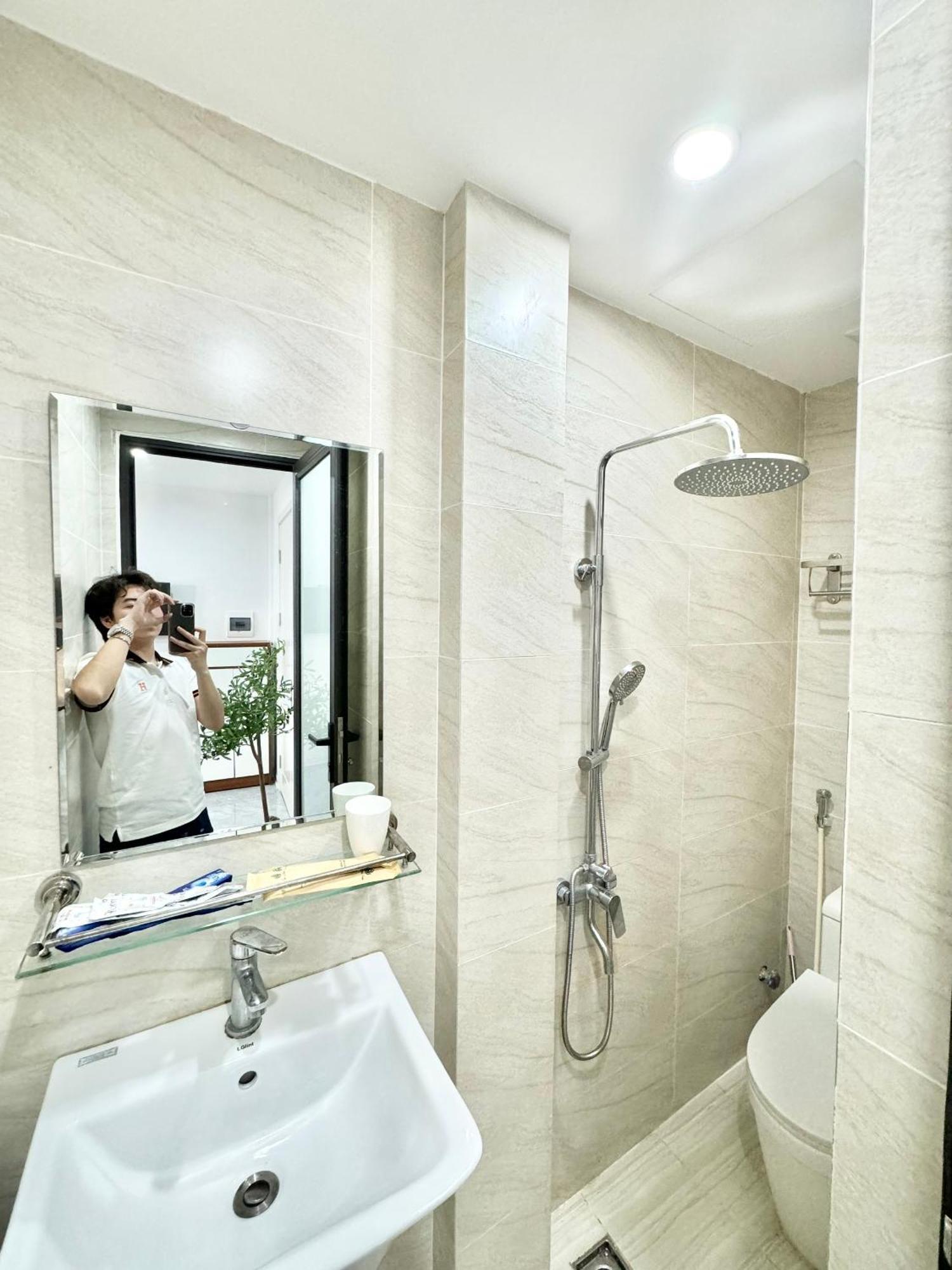 Modern & Comfy Apartment Hanoi Exterior photo