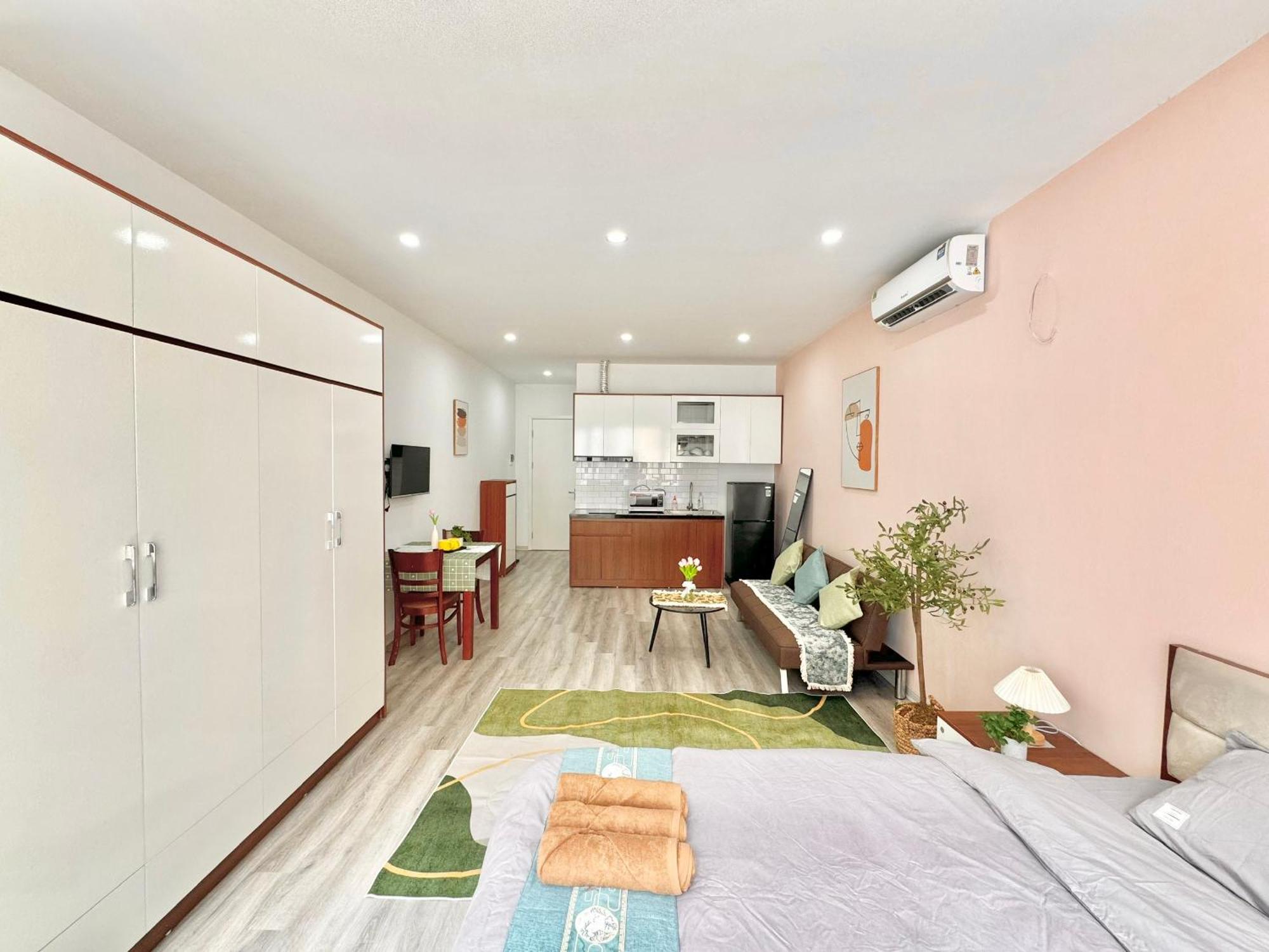 Modern & Comfy Apartment Hanoi Exterior photo