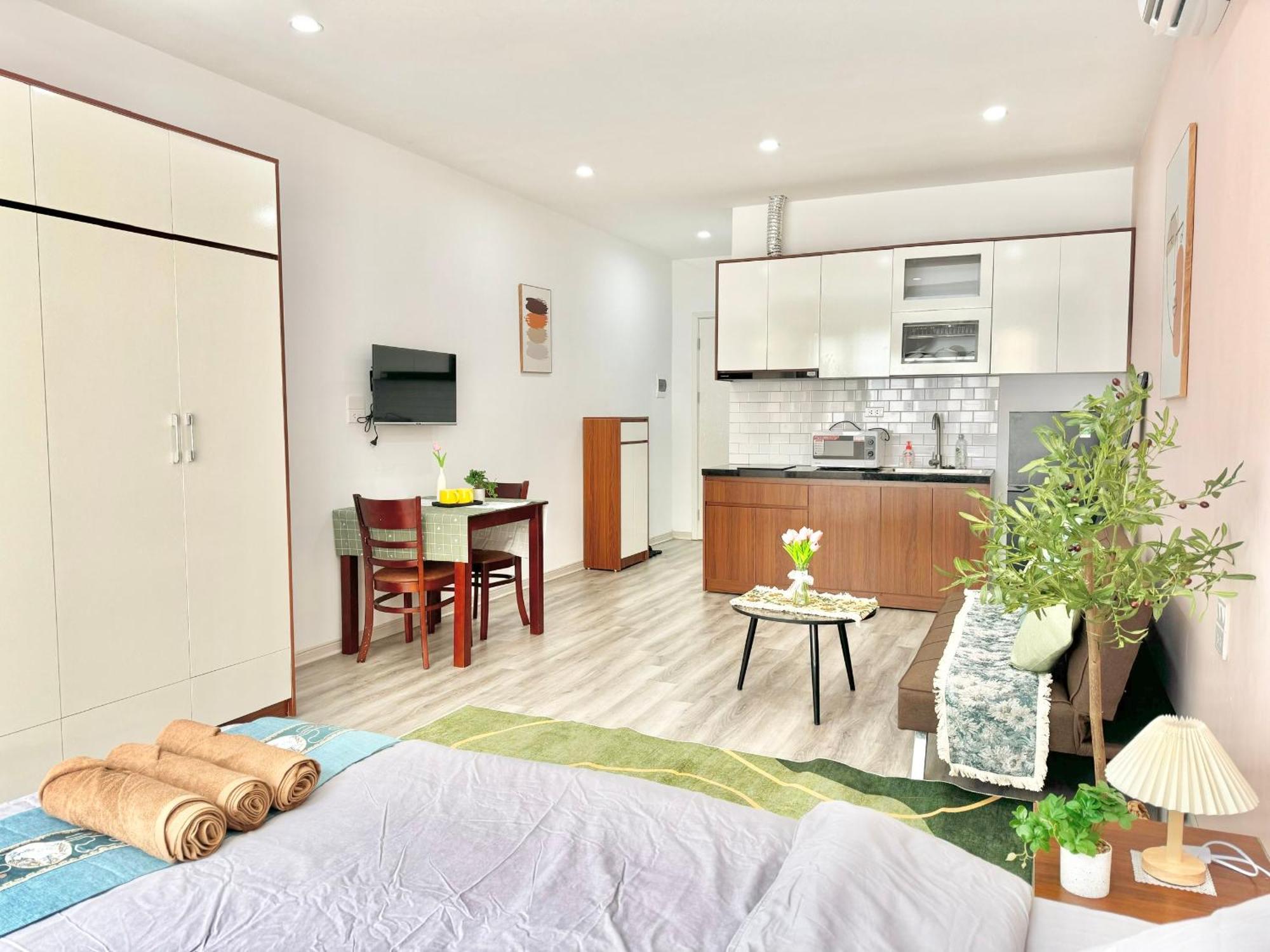 Modern & Comfy Apartment Hanoi Exterior photo