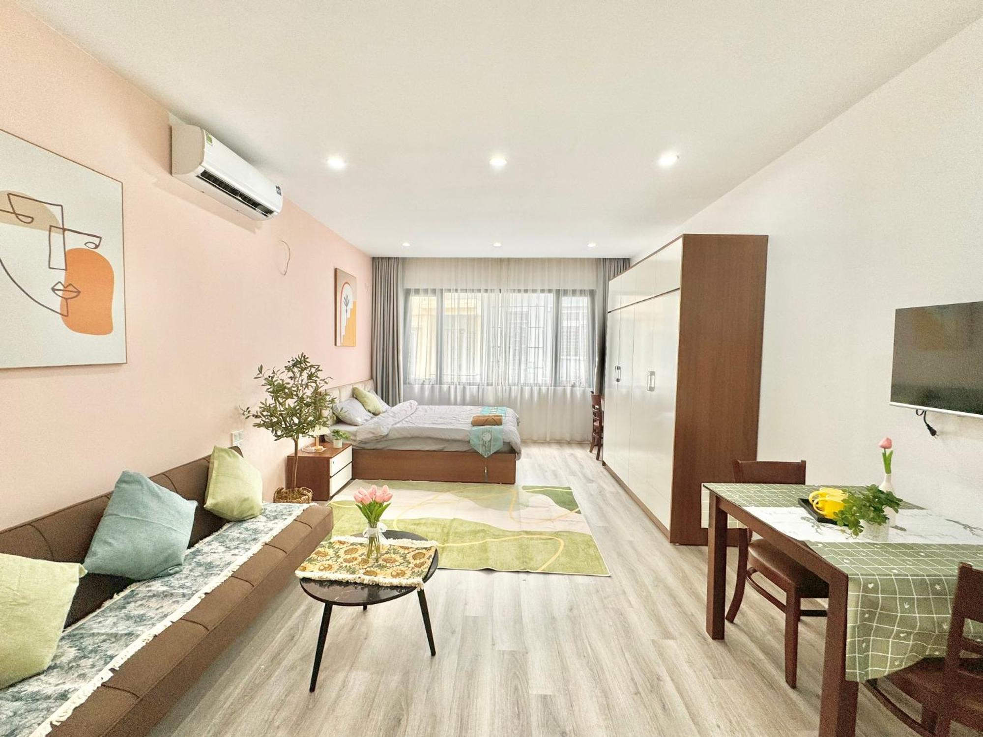 Modern & Comfy Apartment Hanoi Exterior photo