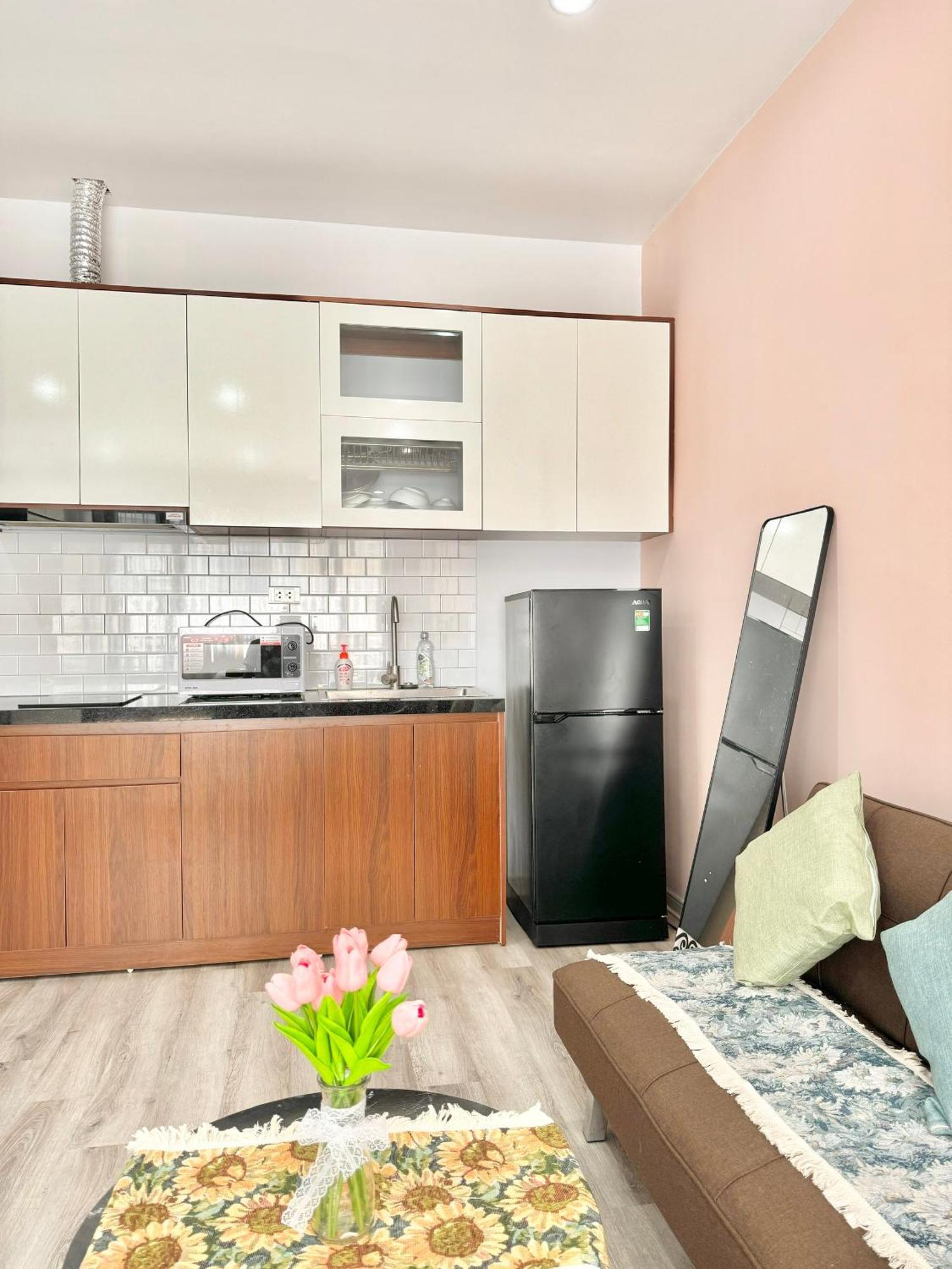 Modern & Comfy Apartment Hanoi Exterior photo